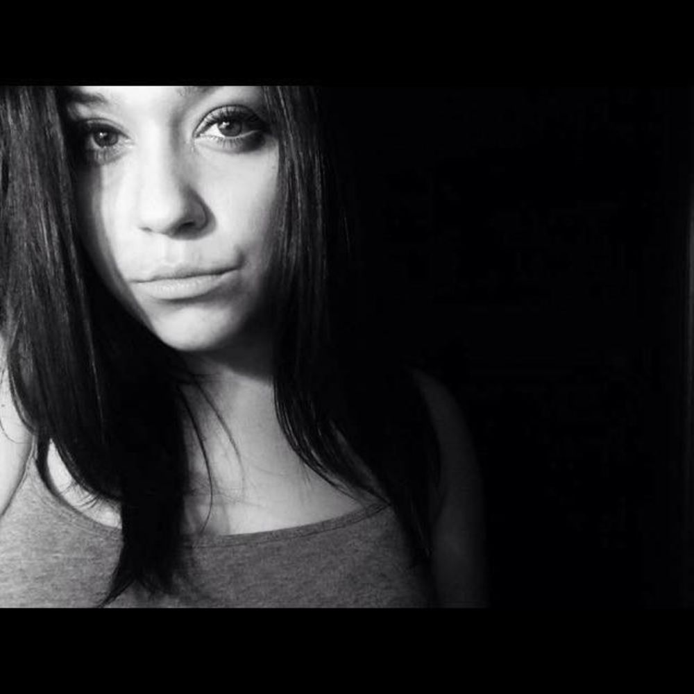 Meet your Posher, Antonia